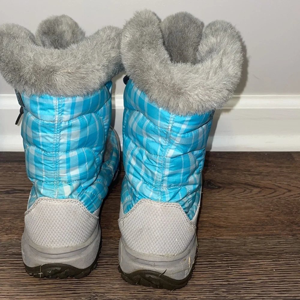 ⛄️The North Face Snow boots☃️youth size 6 or Women’s 7.5/8